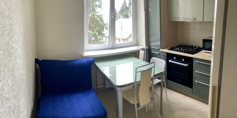 Большие апартаменты с 3 комнатами  - 2 спальни + кухня(5) ( Сочи, ул.Кубанская, 7) 